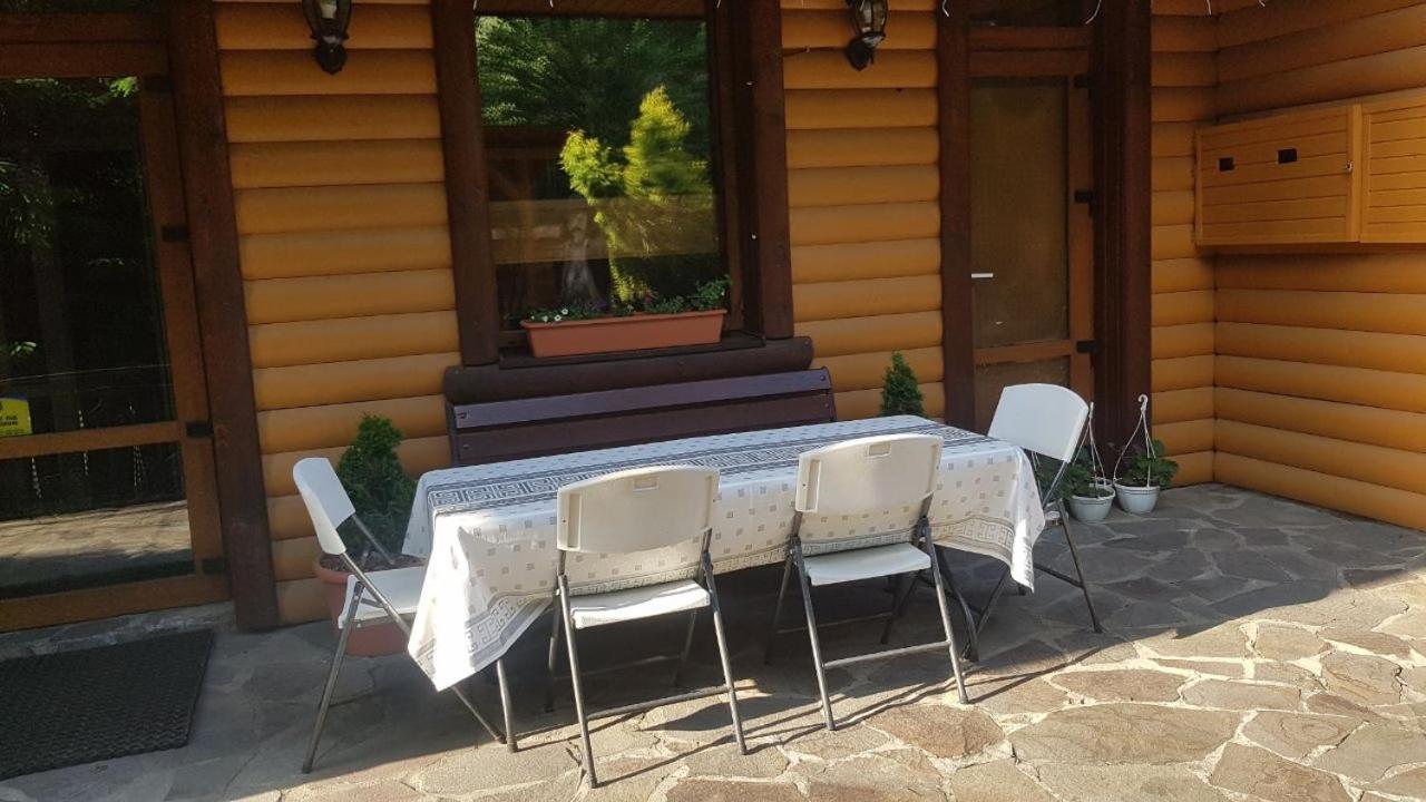 Karpatski Zori Hotel Μπούκοβελ Εξωτερικό φωτογραφία