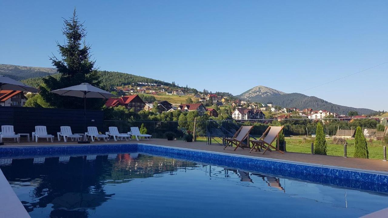 Karpatski Zori Hotel Μπούκοβελ Εξωτερικό φωτογραφία