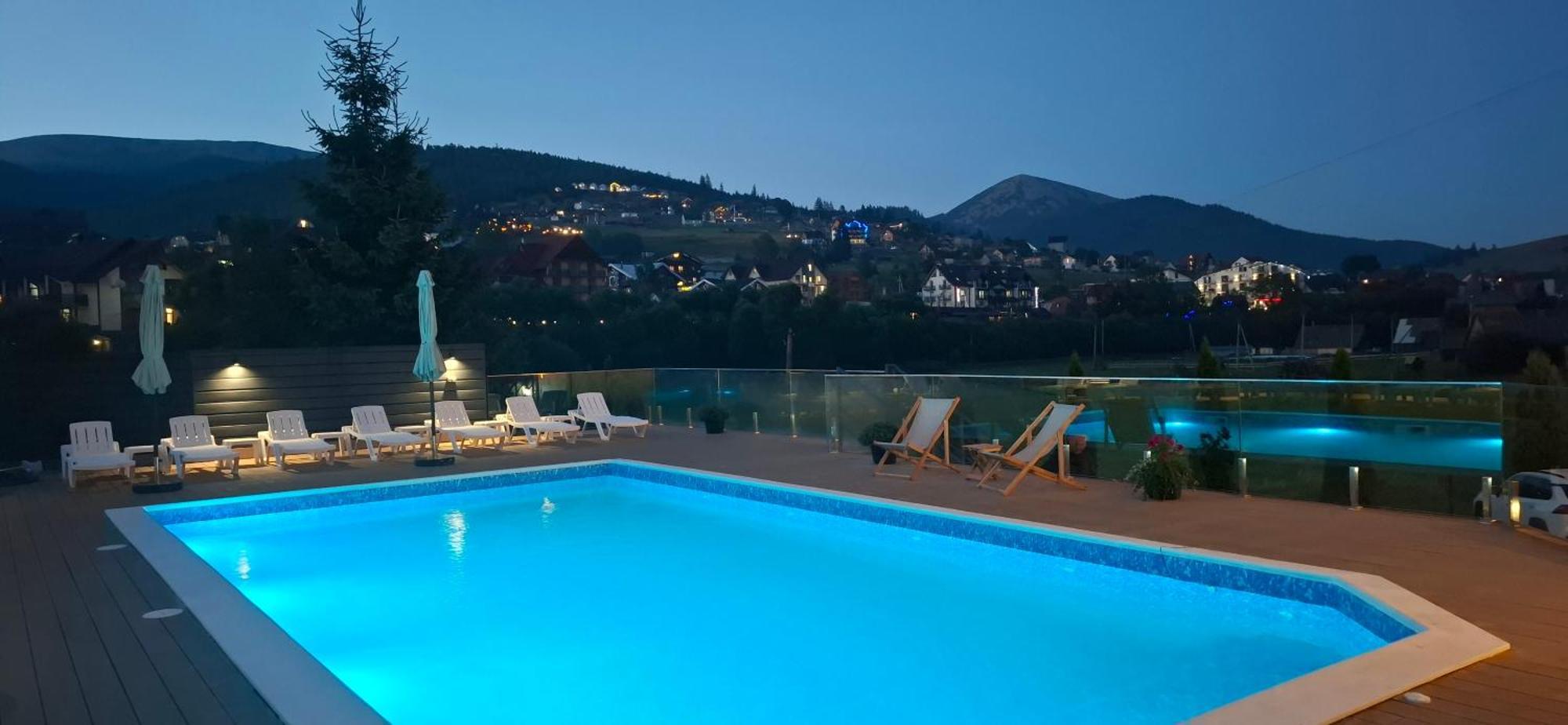 Karpatski Zori Hotel Μπούκοβελ Εξωτερικό φωτογραφία