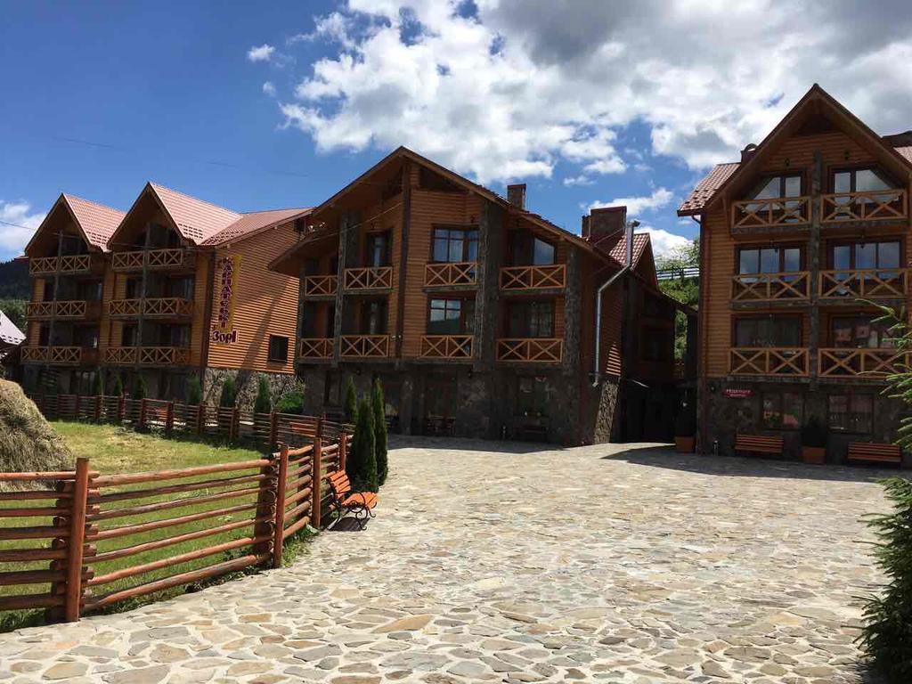 Karpatski Zori Hotel Μπούκοβελ Εξωτερικό φωτογραφία