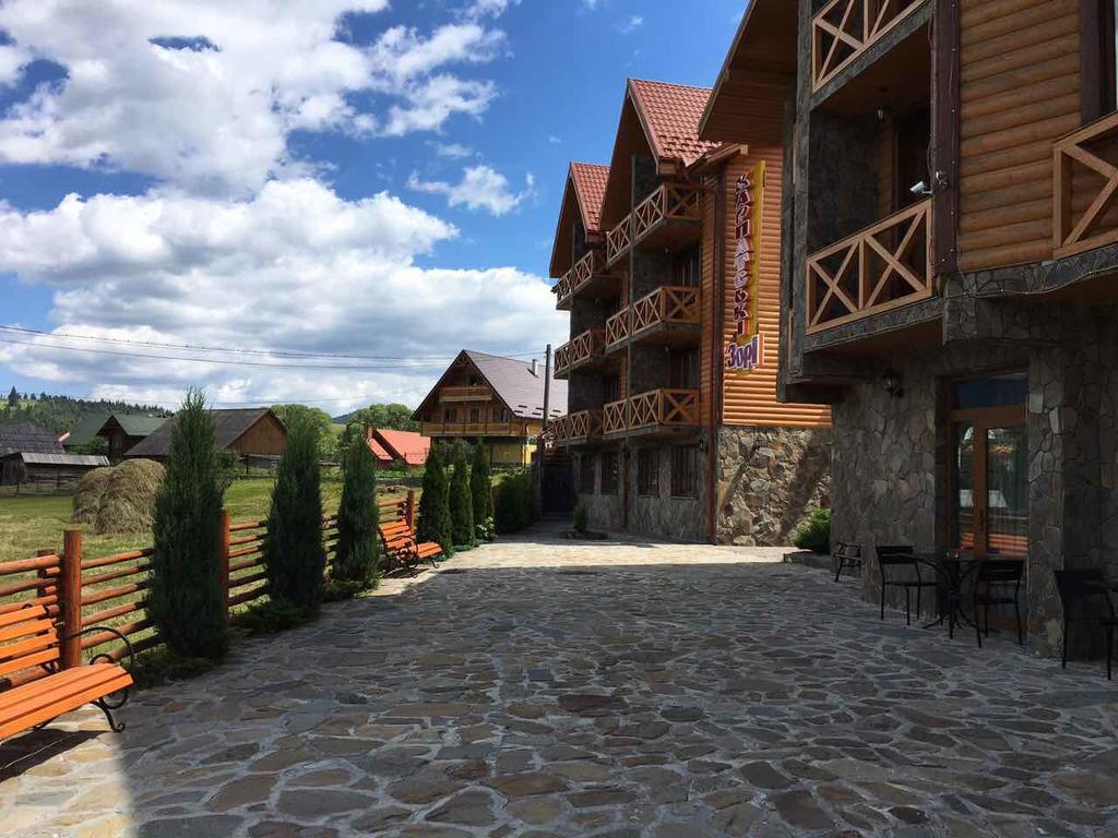 Karpatski Zori Hotel Μπούκοβελ Εξωτερικό φωτογραφία