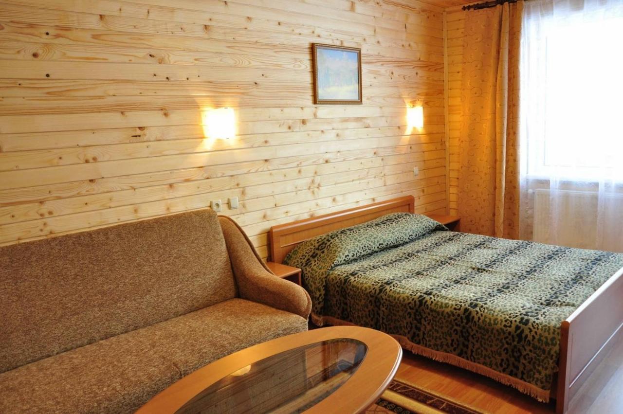 Karpatski Zori Hotel Μπούκοβελ Δωμάτιο φωτογραφία